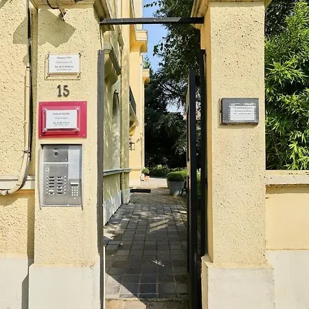 Cosy Proche Du Tram Avec Parking Prive Апартаменты Рубе