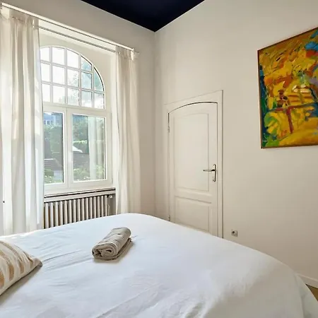 Cosy Proche Du Tram Avec Parking Prive Apartment Roubaix